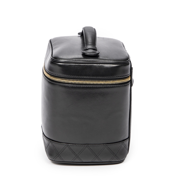 Chanel CC Tall Vanity Case - Picture 7 of 8